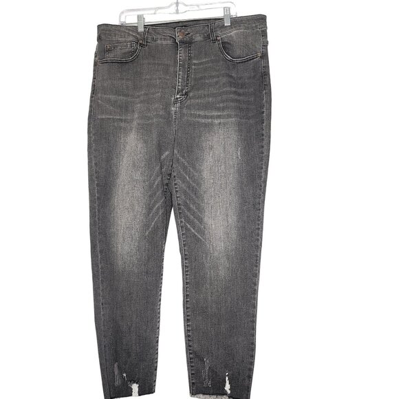 Risen Black Wash Boyfriend Jeans with distressing and raw hem Size 3XL - Picture 3 of 10